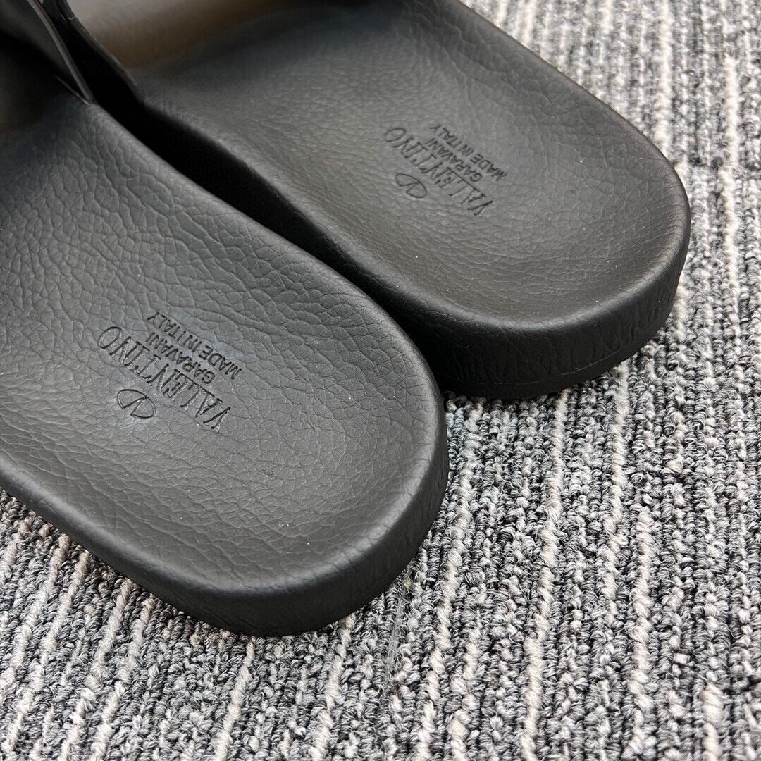 54VL52Z    fashion  slippers