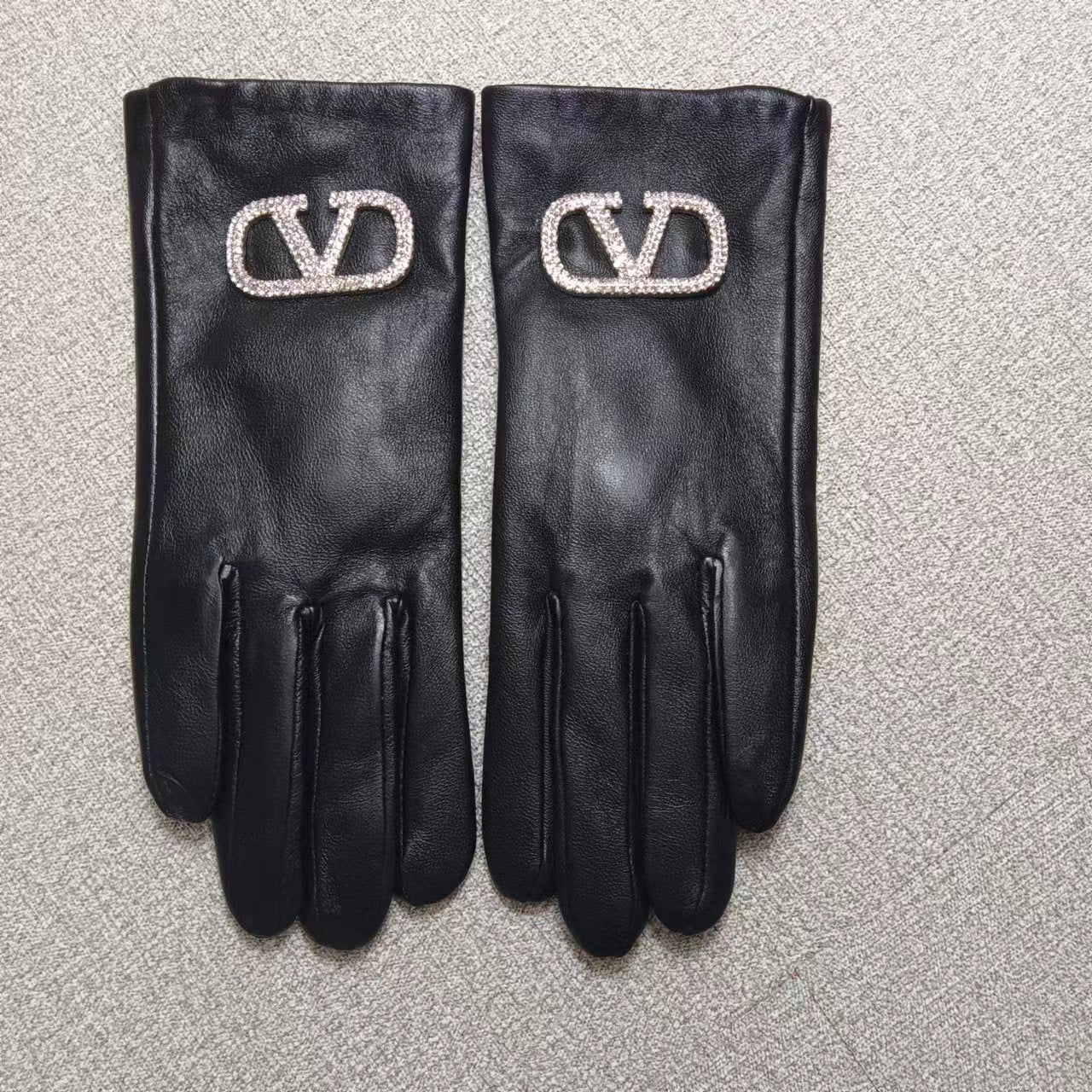 24VL91S   Fashion gloves