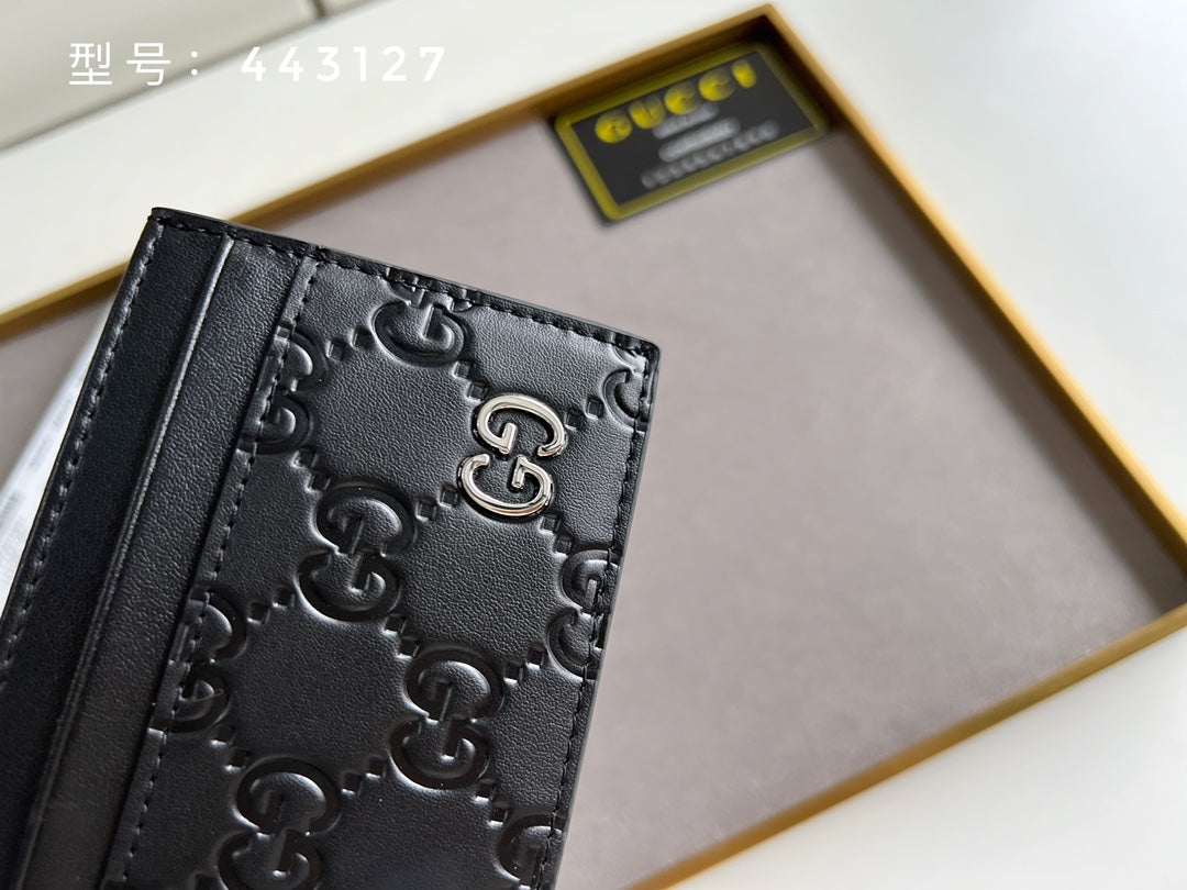 1XB382B  Fashionable leather wallets