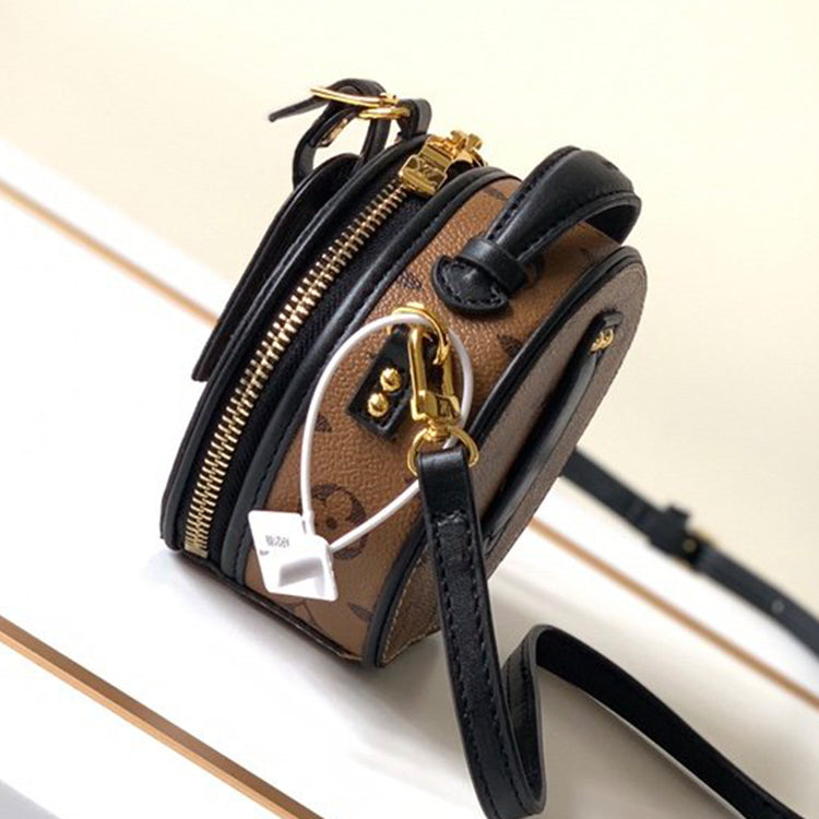 1E16B  Fashionable leather bag 