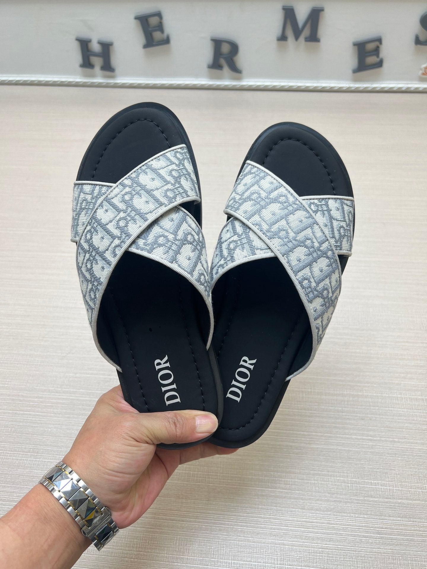 54D79Z   fashion  slippers