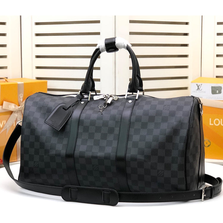 1E066B  Fashionable leather bag 