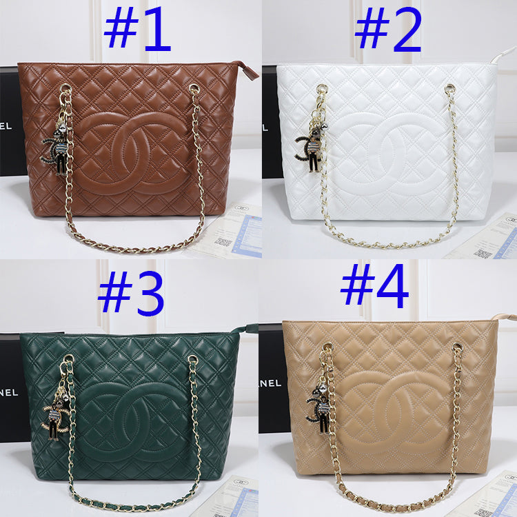 55C2B  Fashionable leather bag 