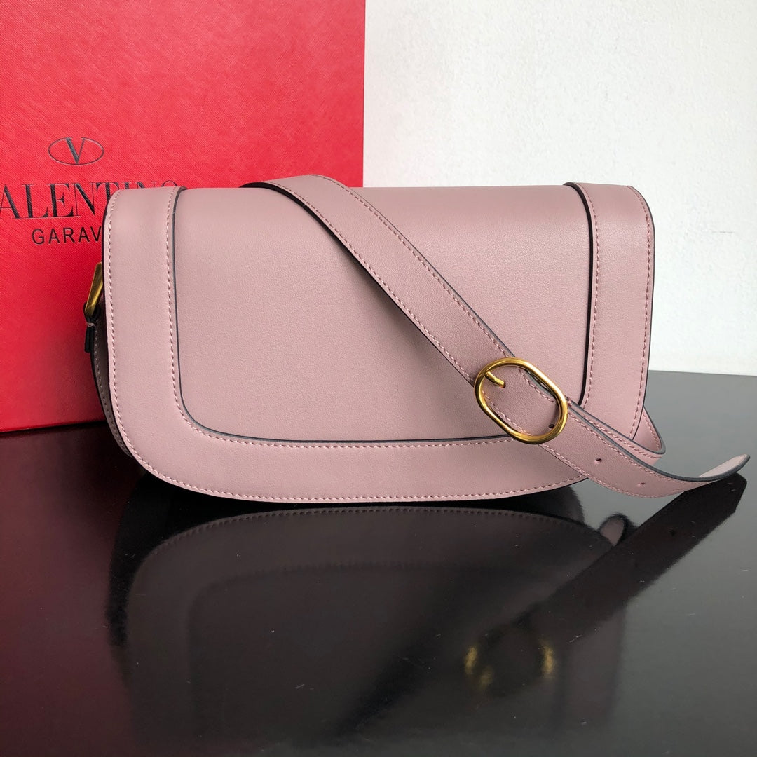 5A45B  Fashionable leather bag 