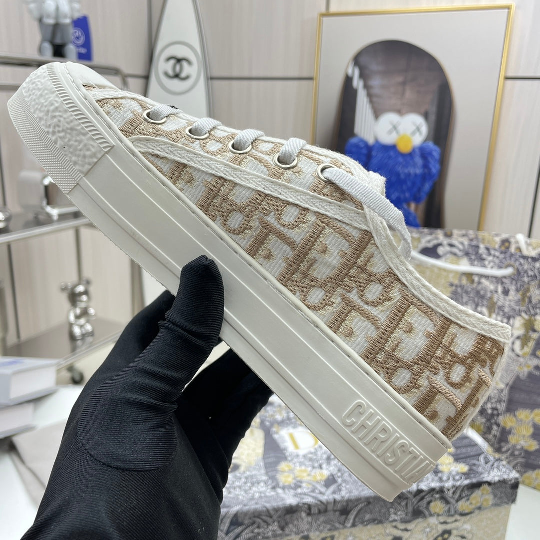 1XD65Z Fashionable shoes