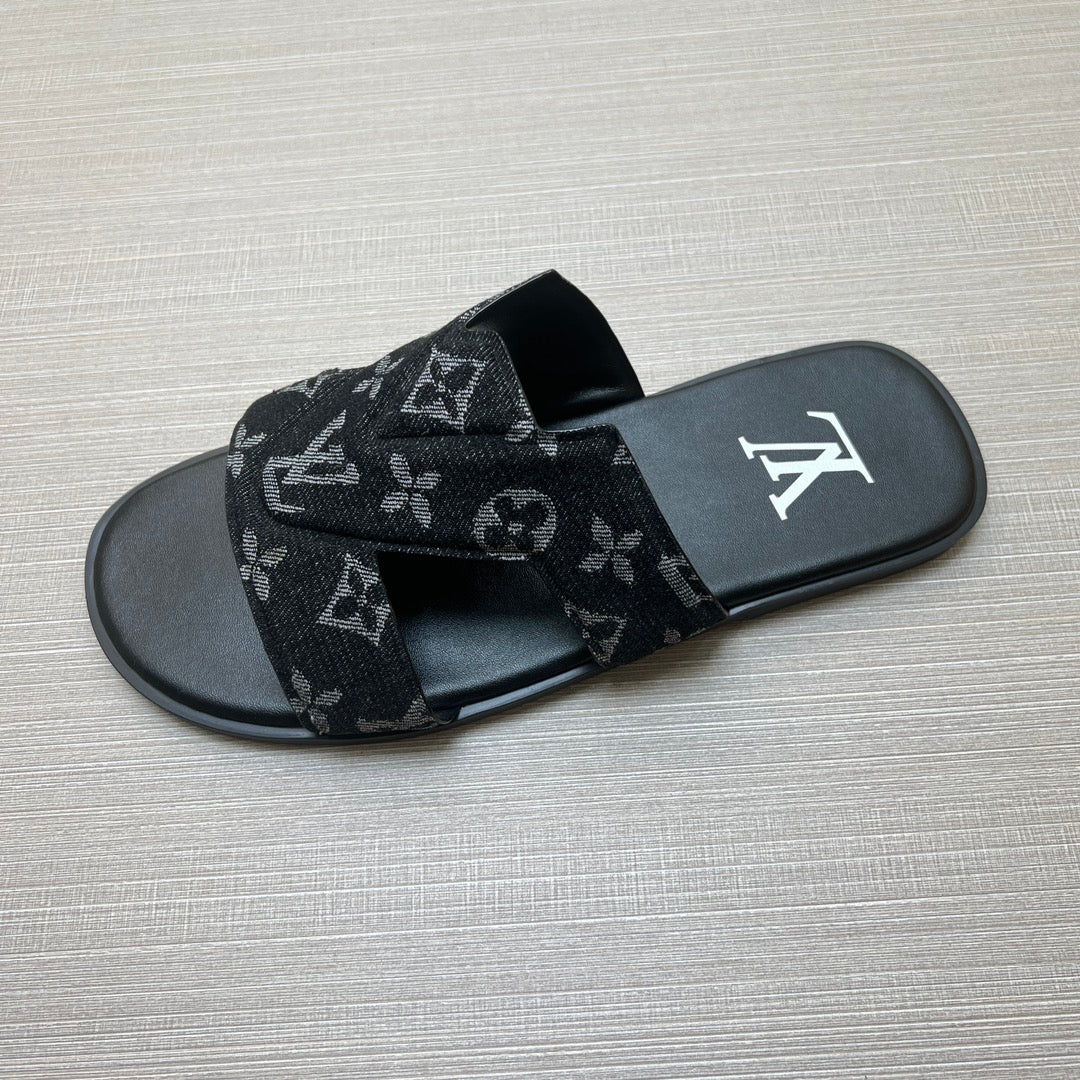 54E29Z   fashion  slippers