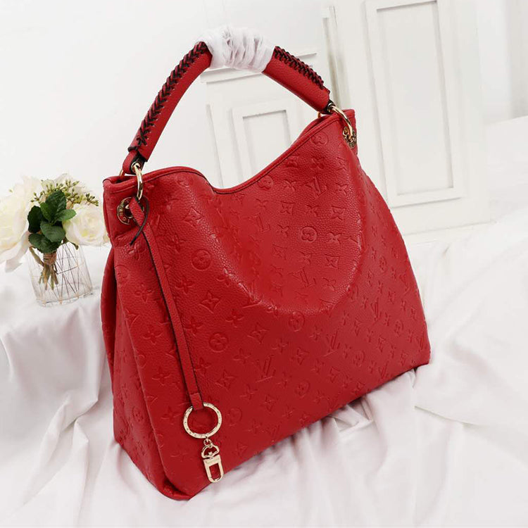 2E23B  Fashionable leather bag 