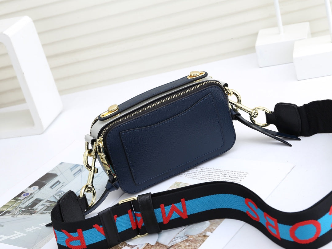 1XA31B  Fashionable leather bag 