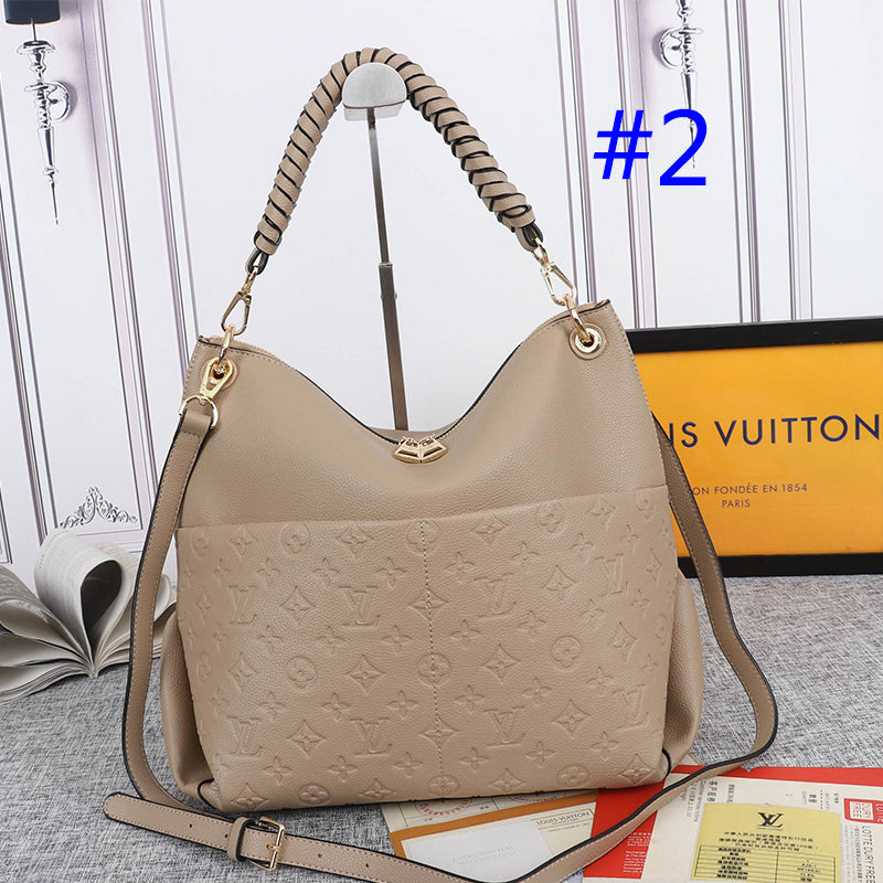 2XE51B  Fashionable leather bag 