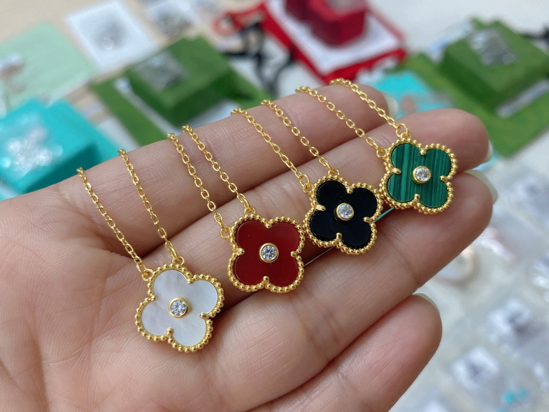 5XVA185X (High quality 1 flower necklace)