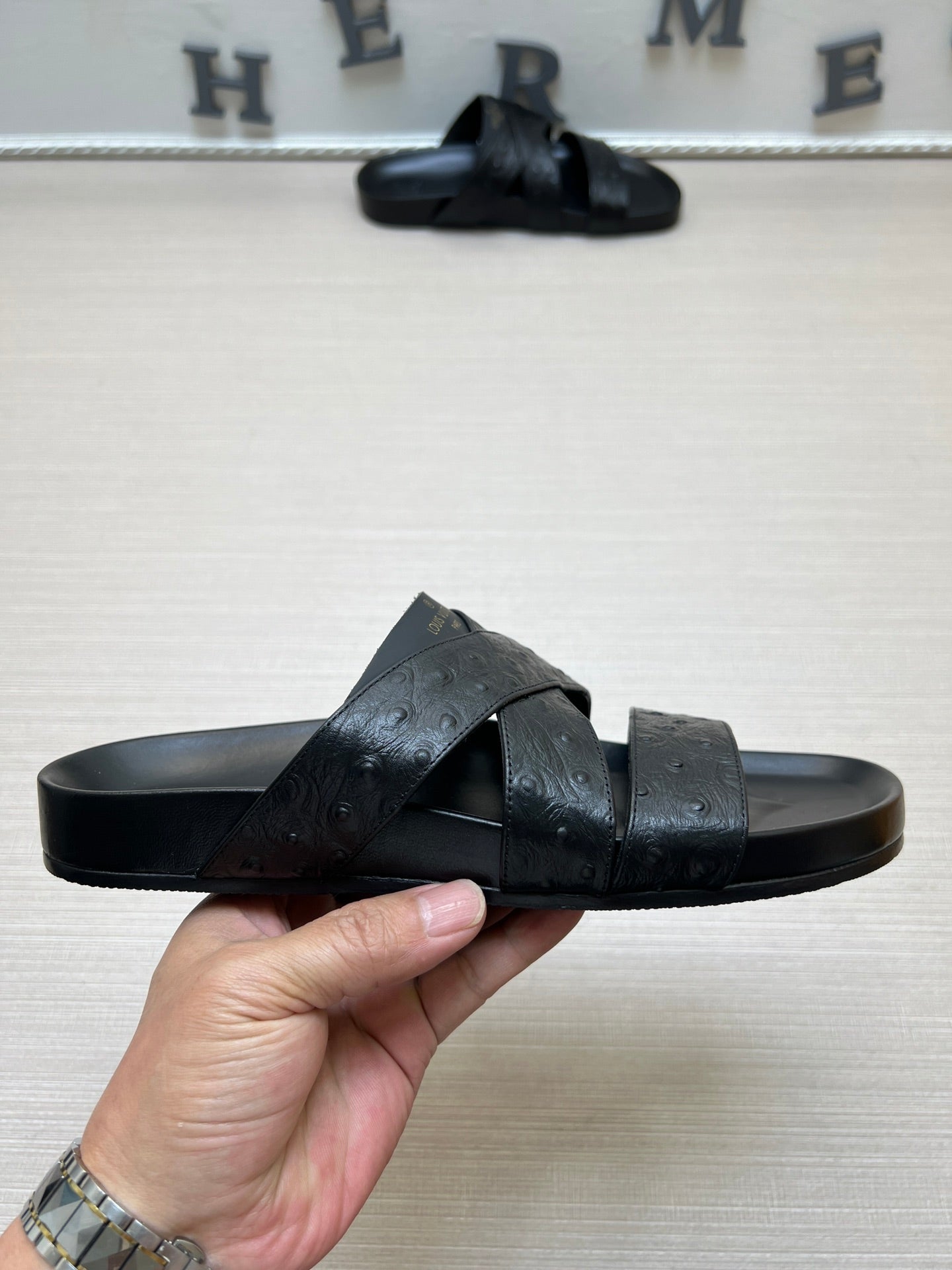 54E89Z   fashion  slippers