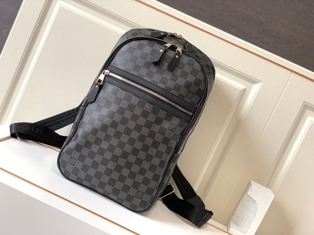 2XE356B Fashion leather backpacks