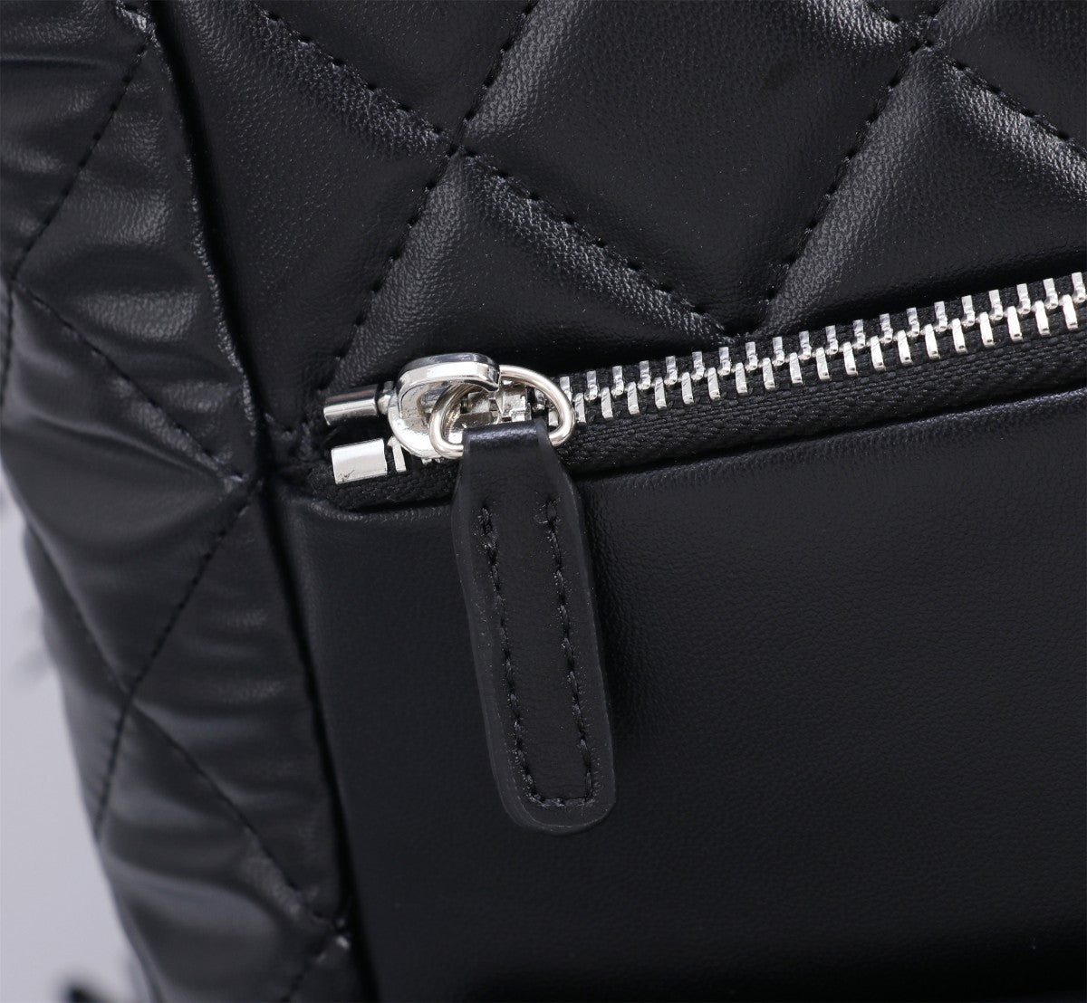 2XC474B Fashionable leather bag