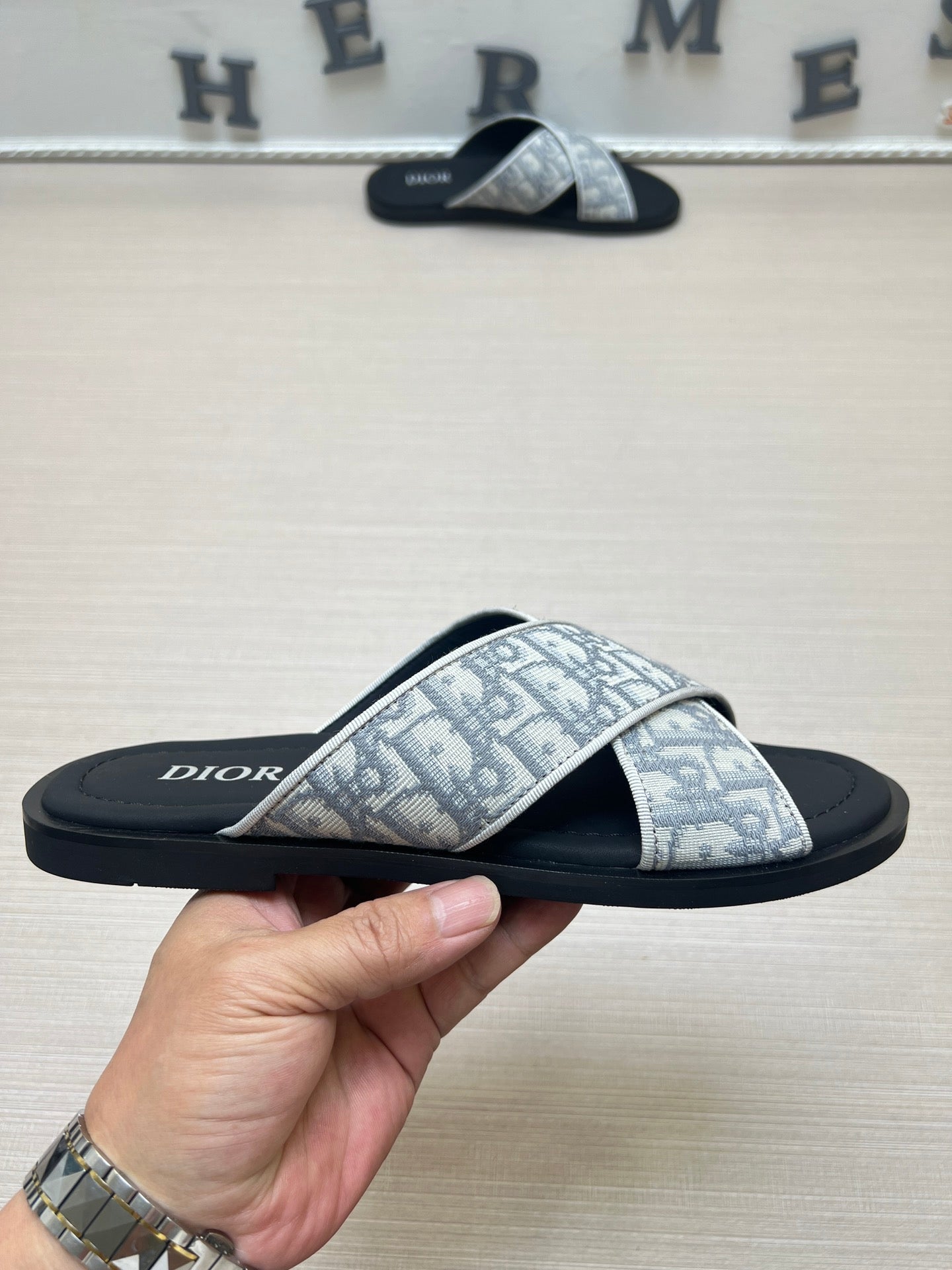 54D79Z   fashion  slippers