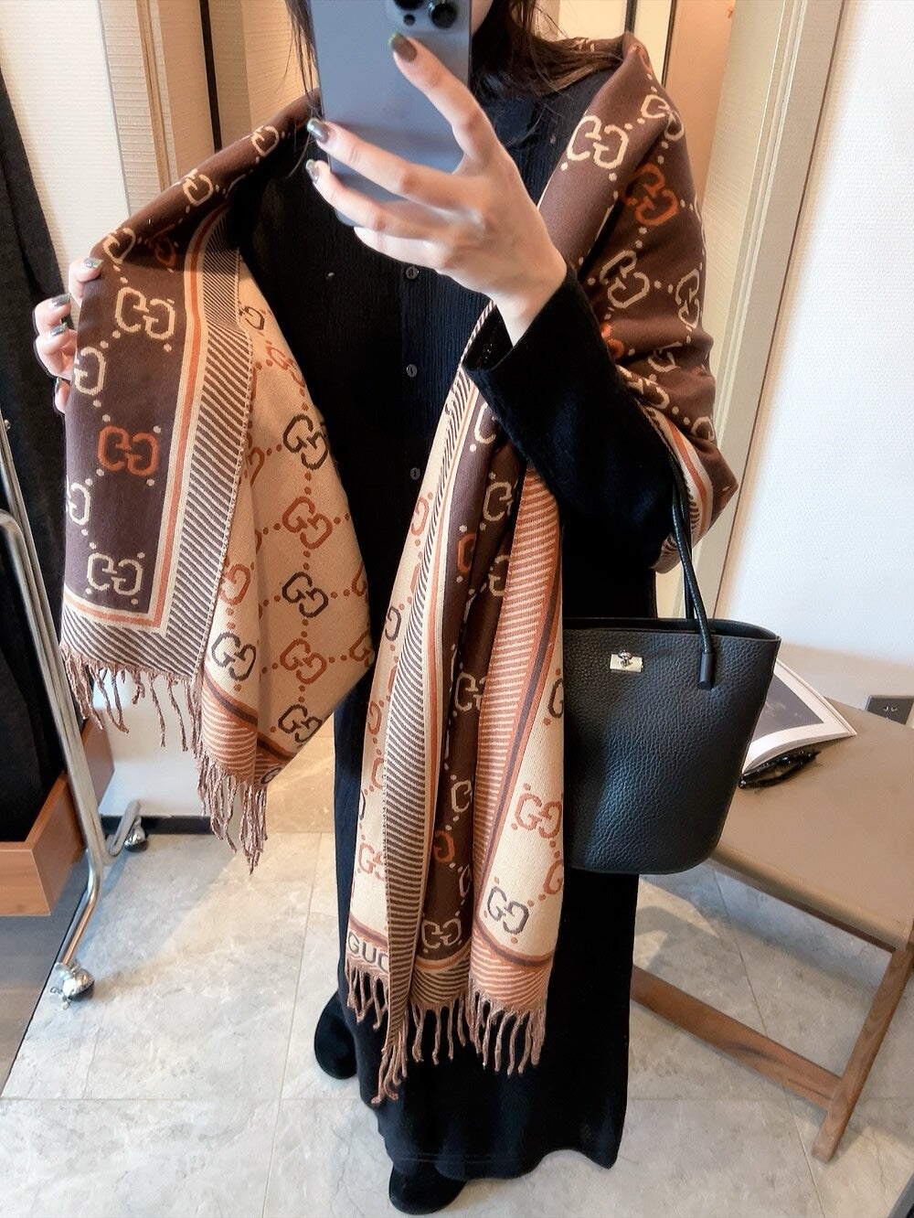 14 B270W　Fashion scarves