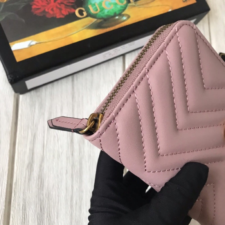 1XB81B  Fashionable leather wallets