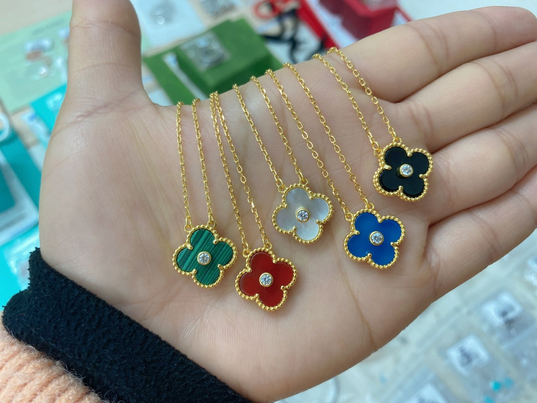 5XVA185X (High quality 1 flower necklace)