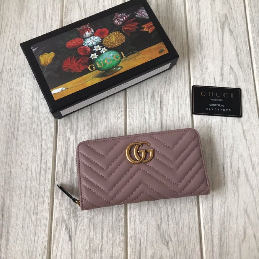 1XB81B  Fashionable leather wallets