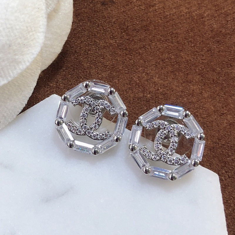 14C82E  Fashionable and high quality earrings