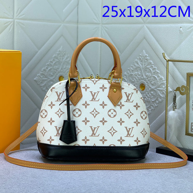 2XE336B  Fashionable leather bag 