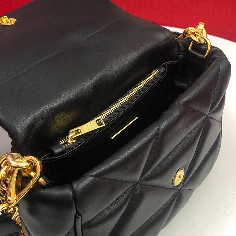 1PD03B   Fashionable leather bag 