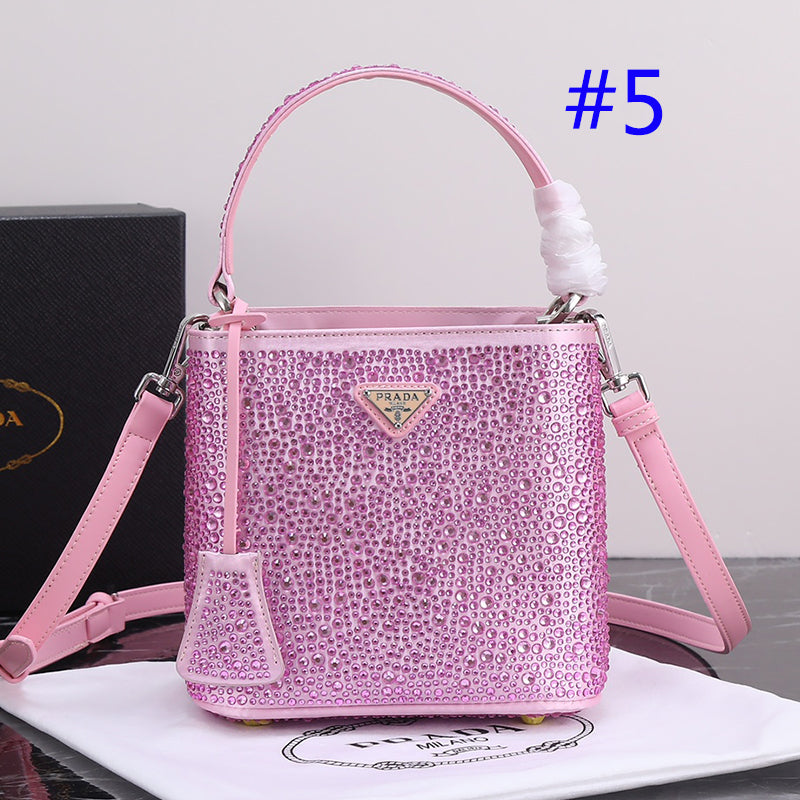 2XPD265B  Fashionable leather bag 