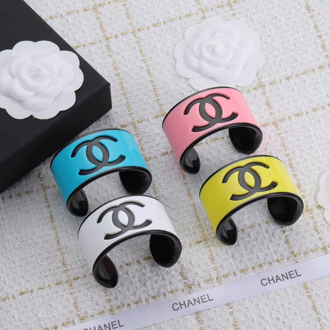 84C9k  Fashionable and high quality  Bracelets