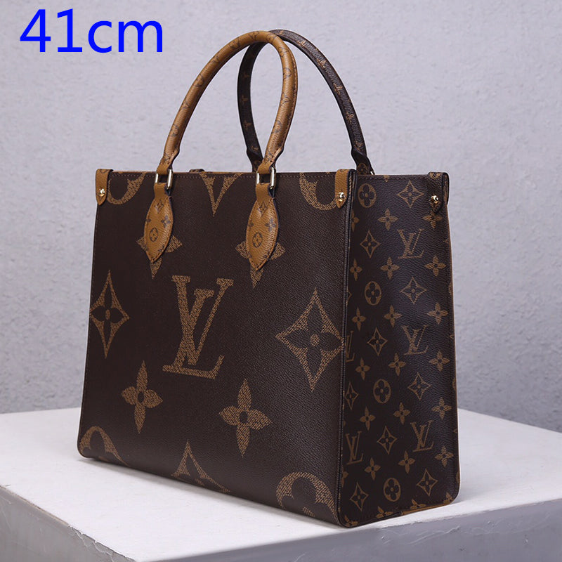 1XE65B  Fashionable leather bag 