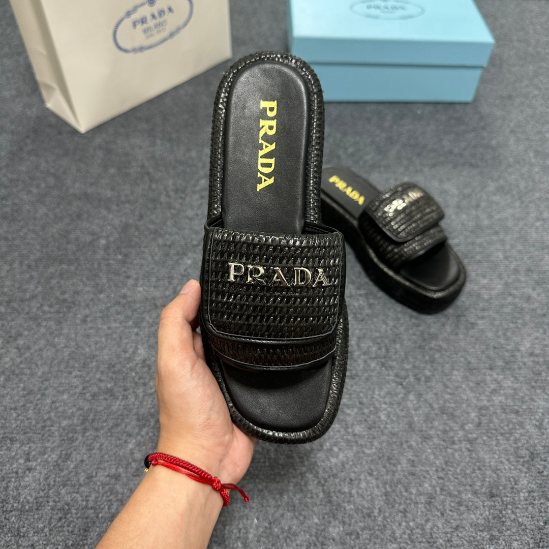 14PD24Z   fashion slippers