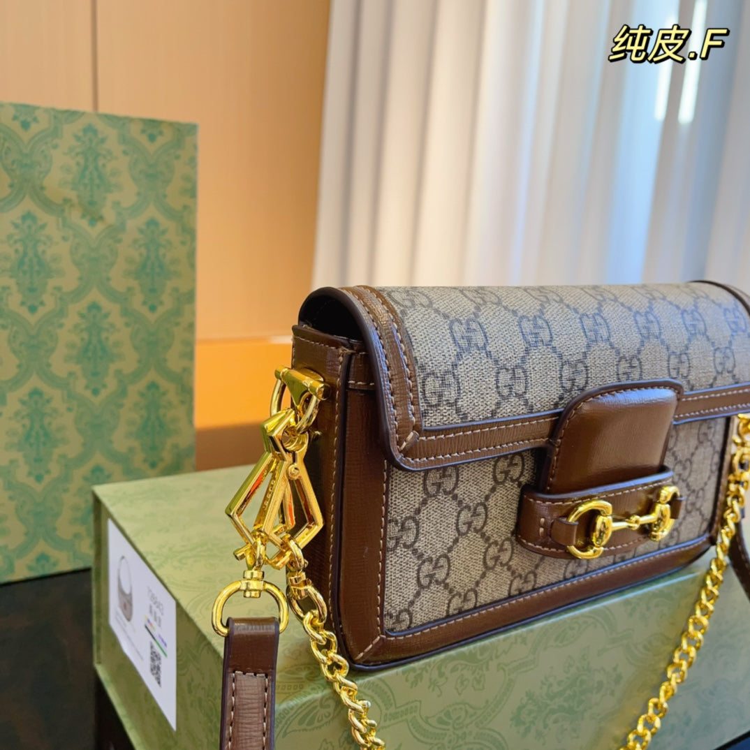 6XB203B ( Fashionable leather bag )