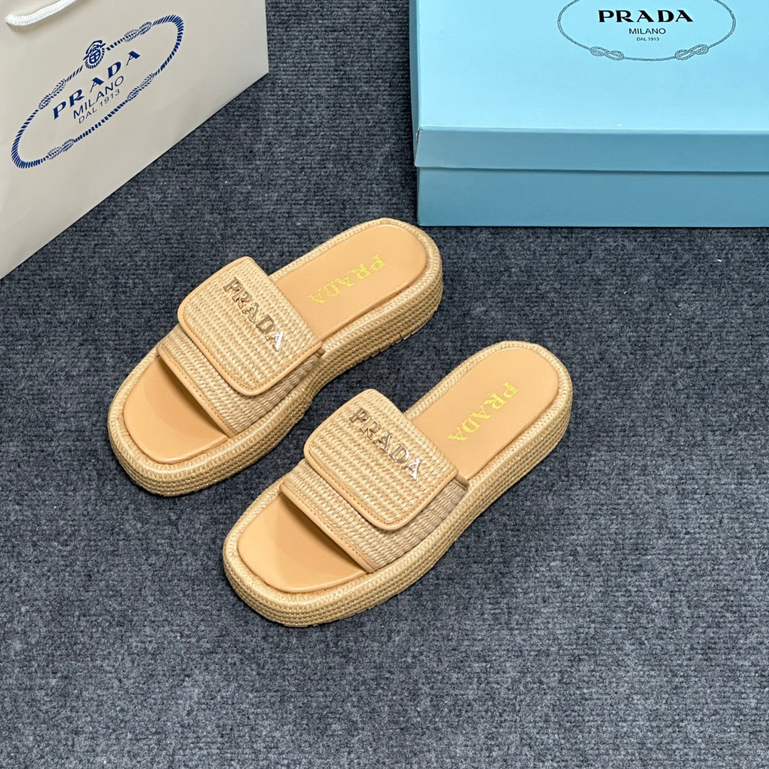 14PD24Z   fashion slippers