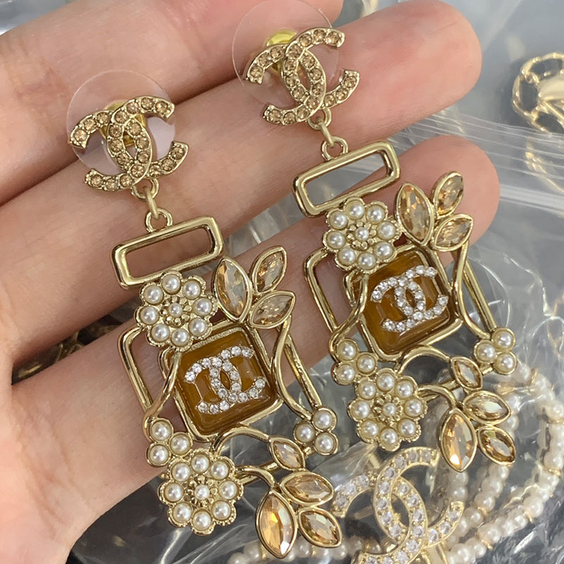 84C56E  Fashionable and high quality  Brooch Earrings