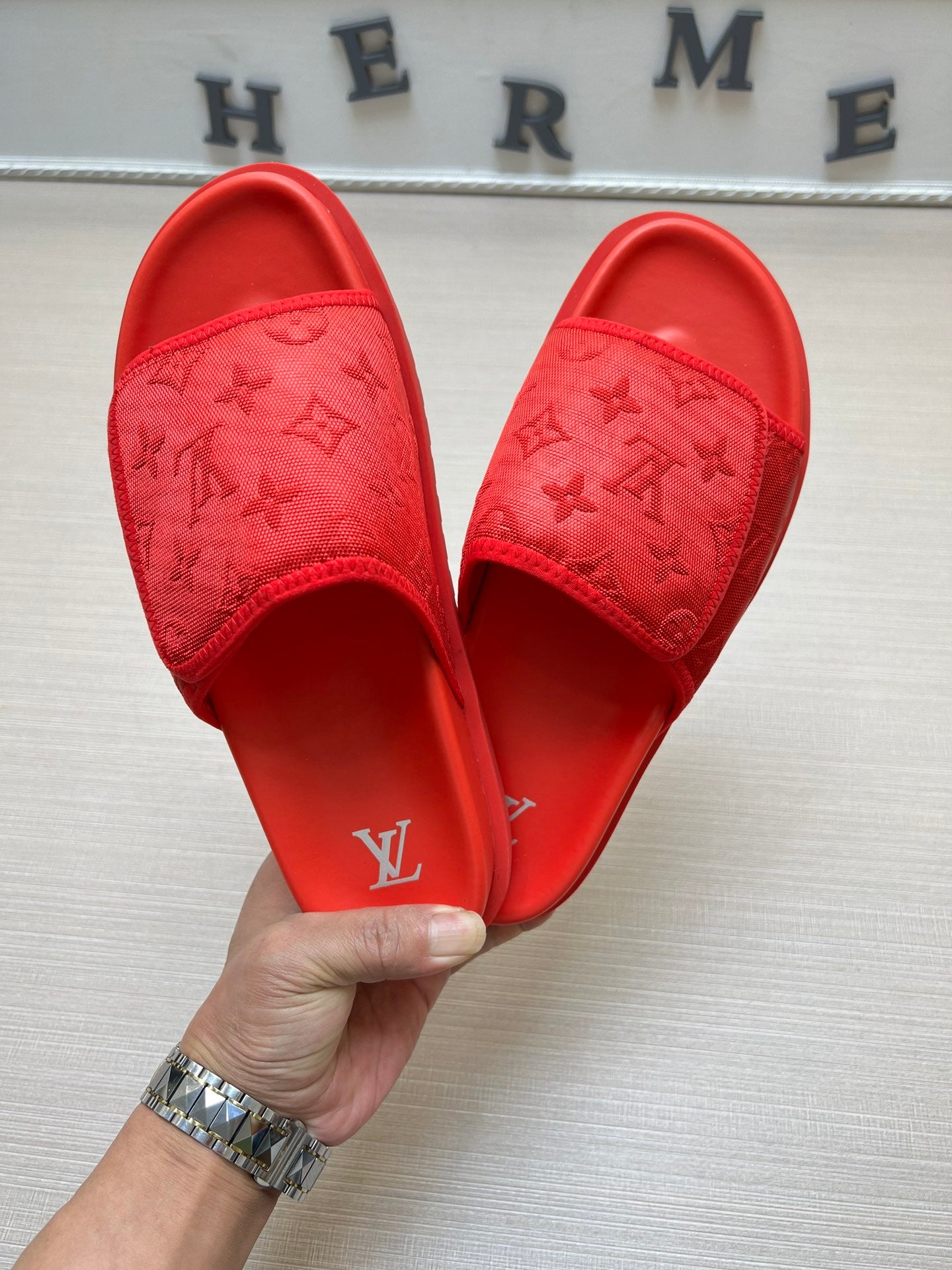 54E14Z    fashion slippers