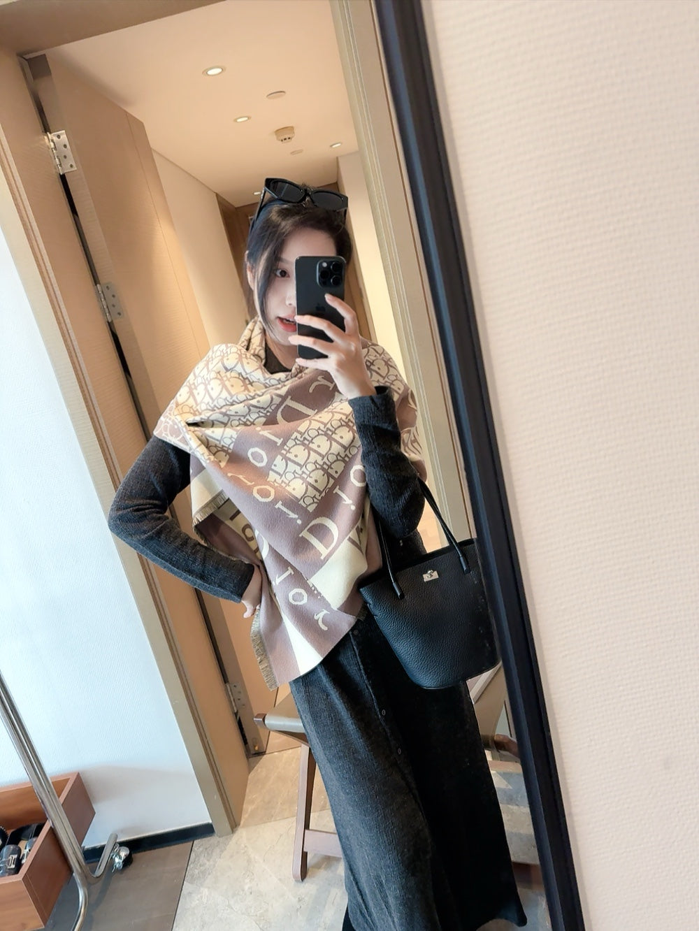 14D397W　 Fashion scarves