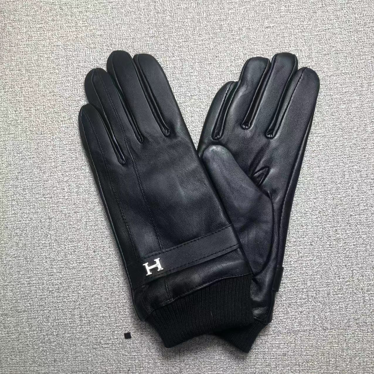 24H84S   Fashion gloves