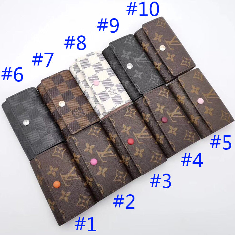 1E6B  Fashionable leather wallets