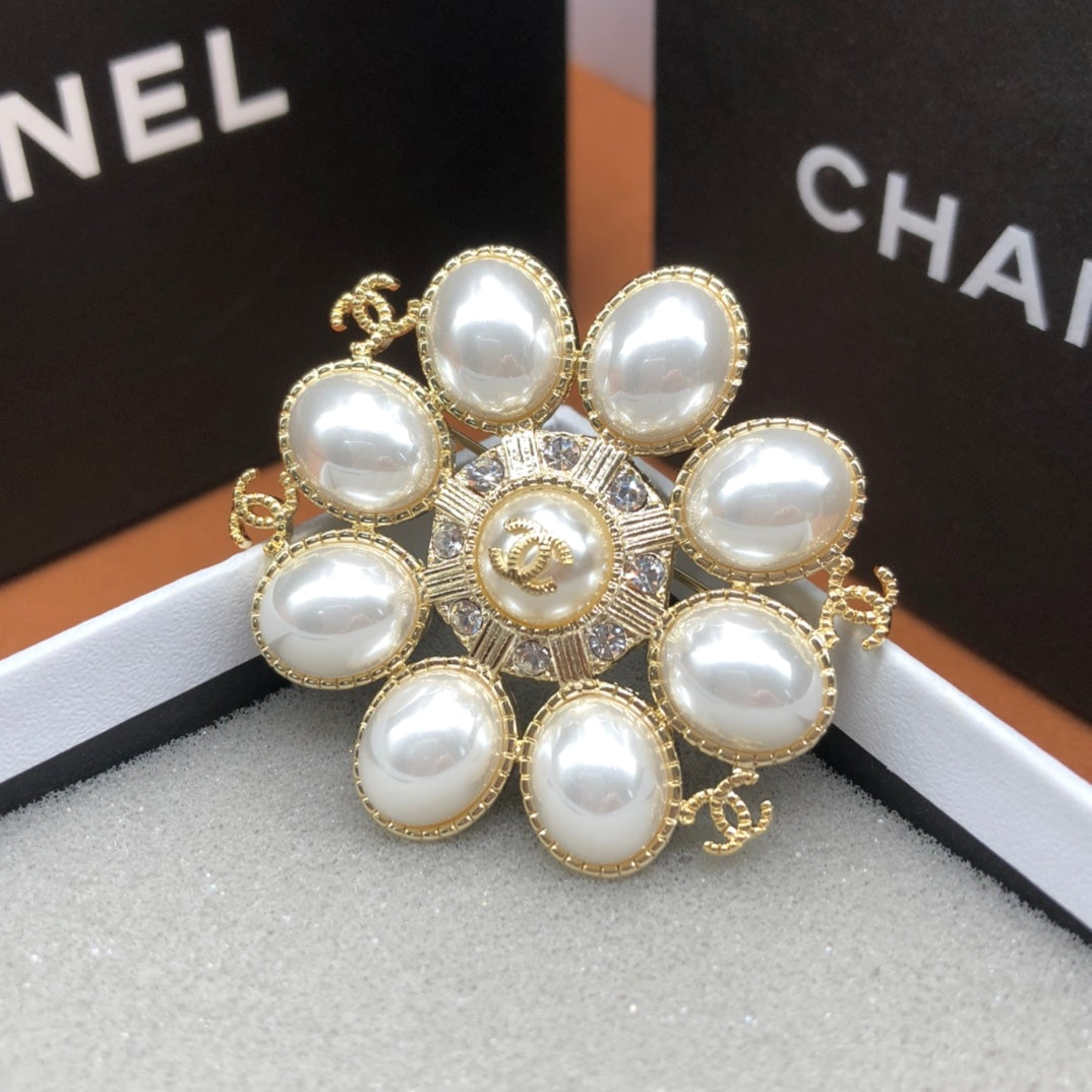 14C852X  Fashion Brooch