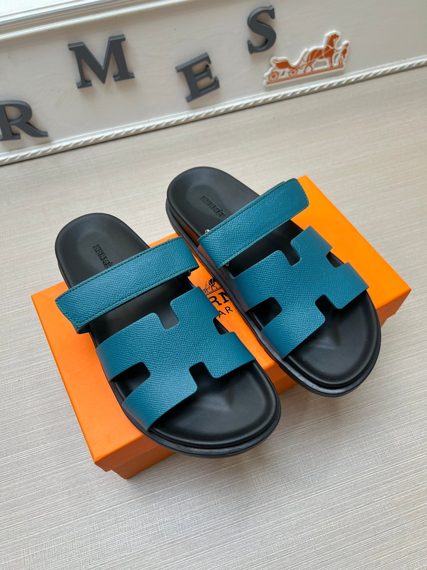 54H1Z    fashionslippers