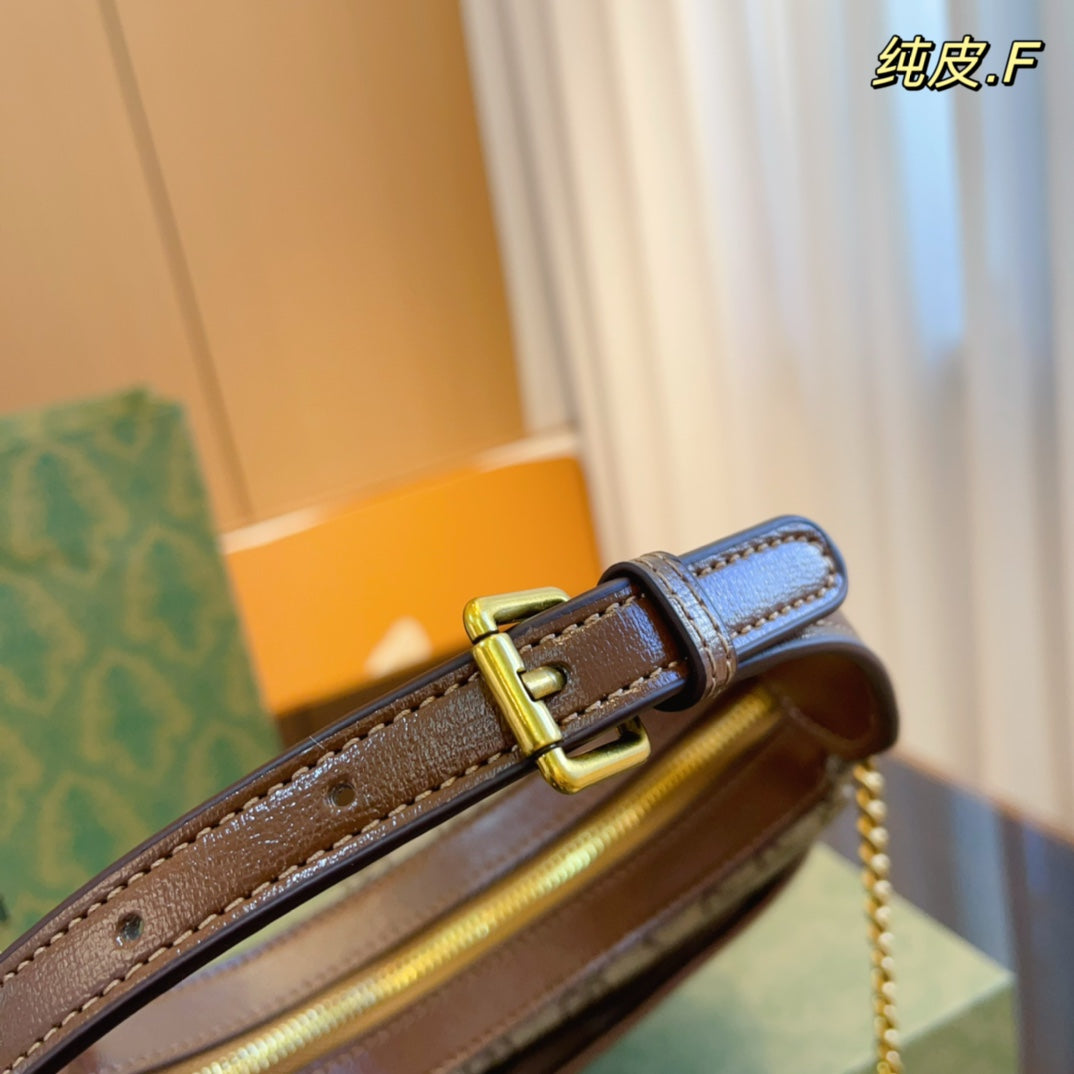 6XB202B ( Fashionable leather bag )