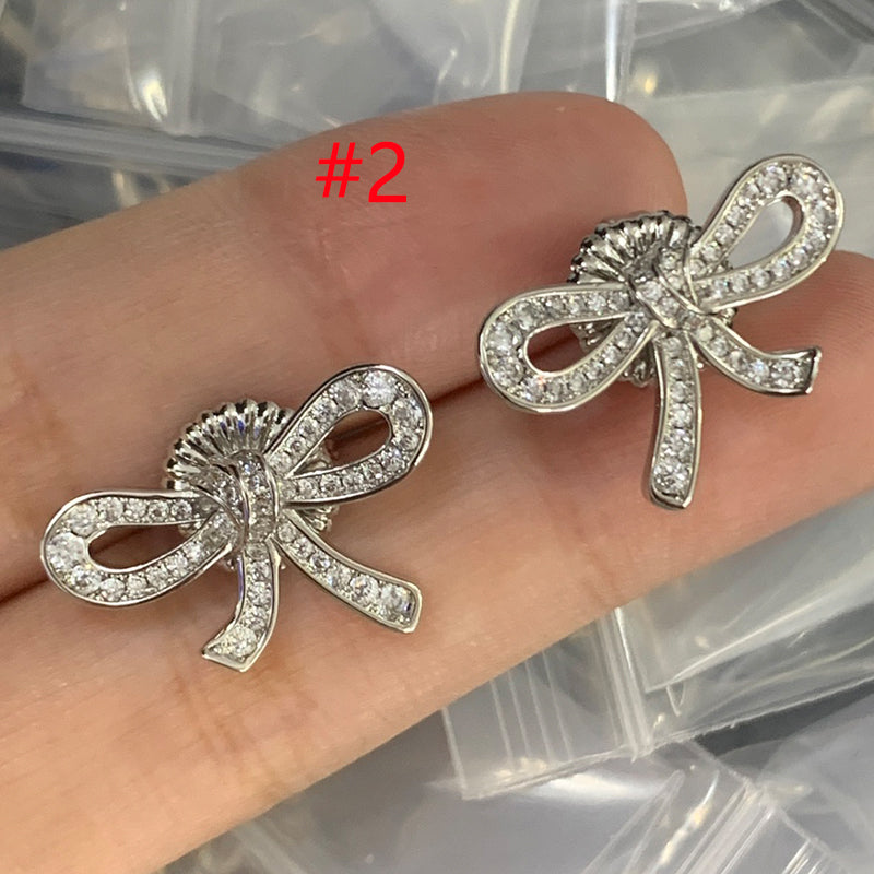 84A29E  Fashionable and high quality Earrings