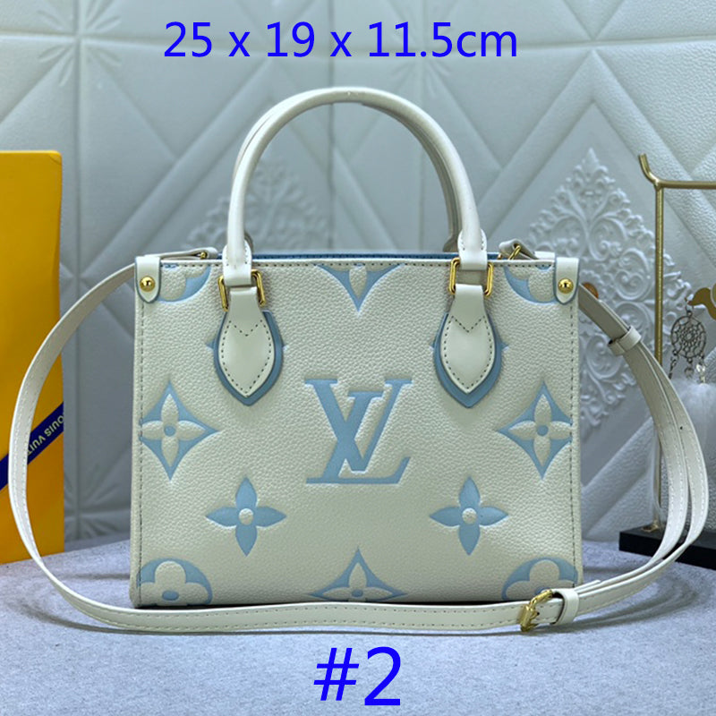 1XE279B  Fashionable leather bag 