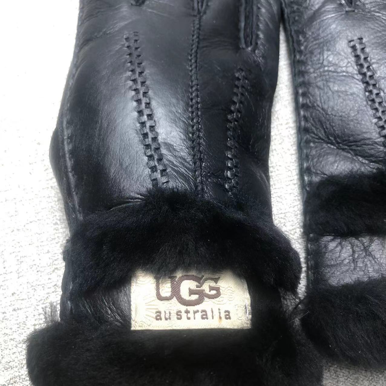 24A77S   Fashion gloves