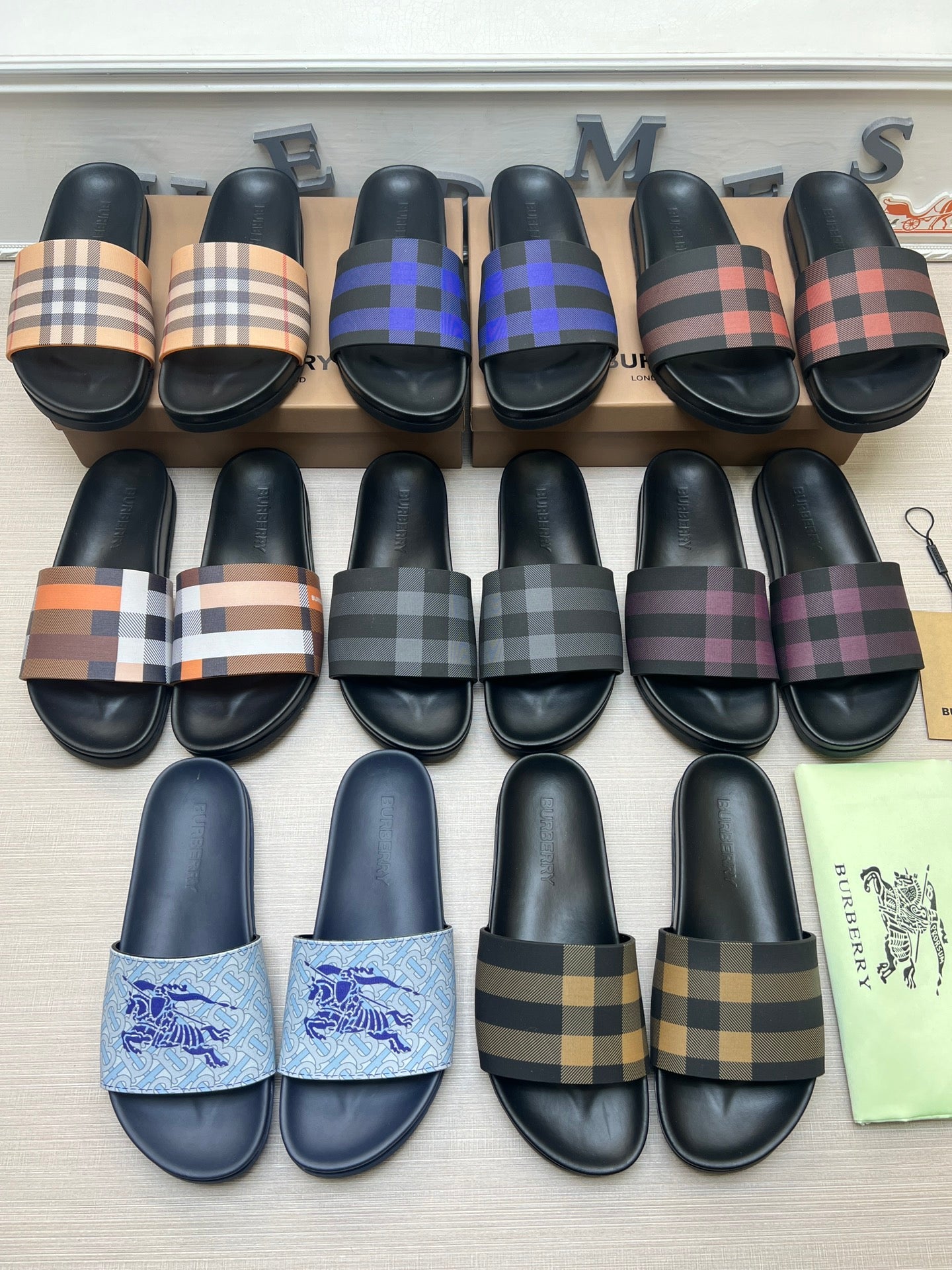 54R119Z  fashion  slippers