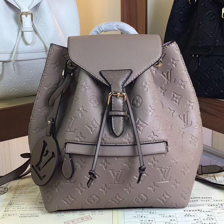 2E6B  Fashion leather backpacks