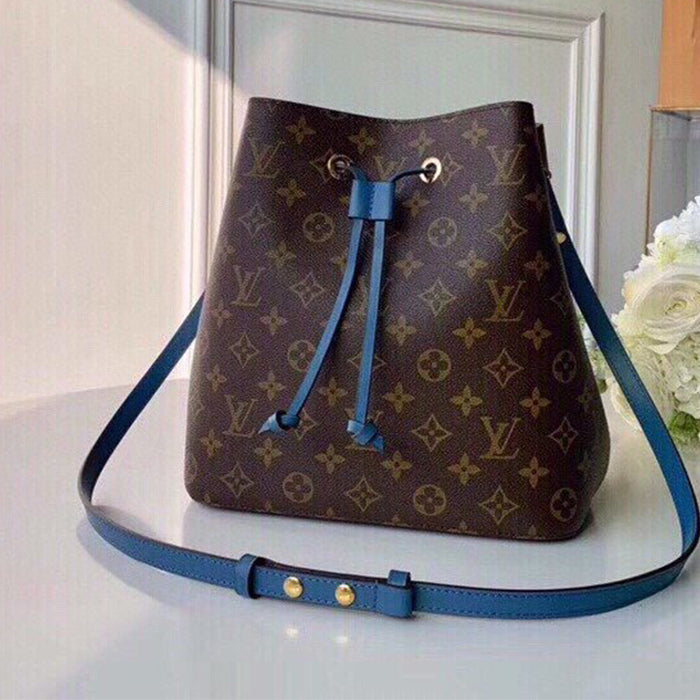 3E81B  Fashionable leather bag 