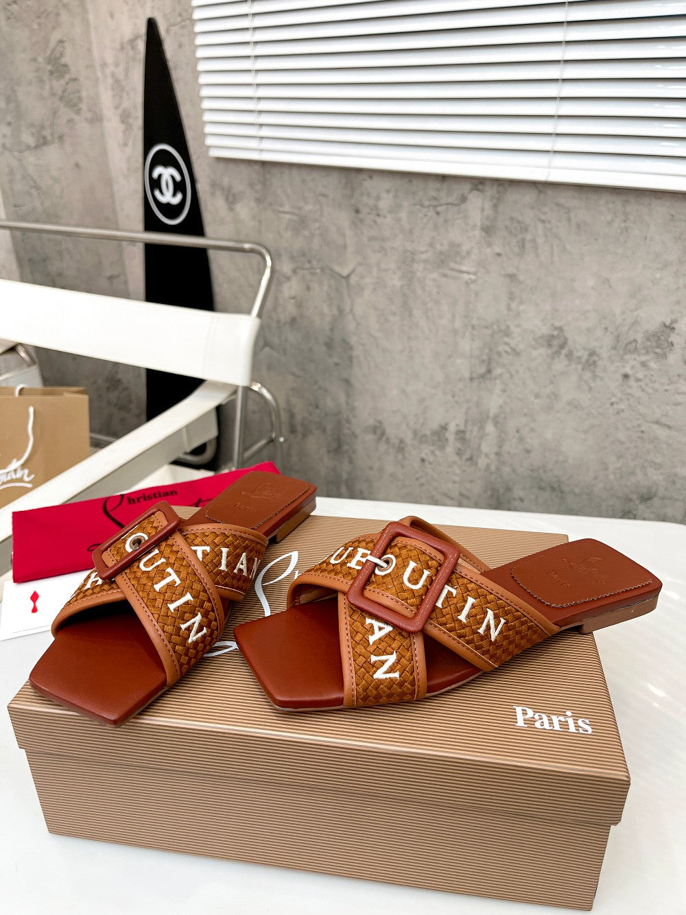 J4A43Z High quality leather Slippers