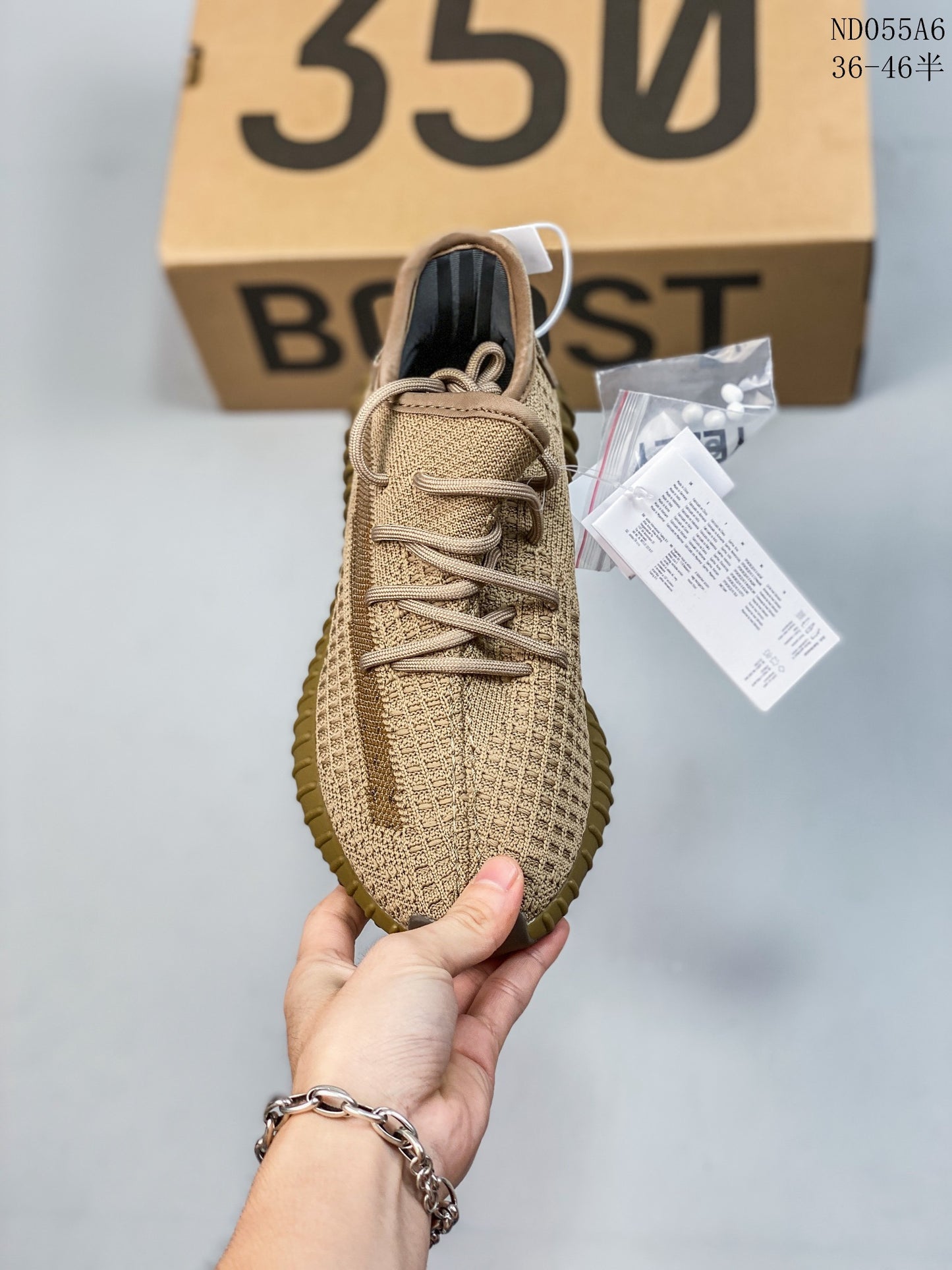 4YA74Z  Yeezy Fashion Sneakers (No Box, August-October Big Sale)