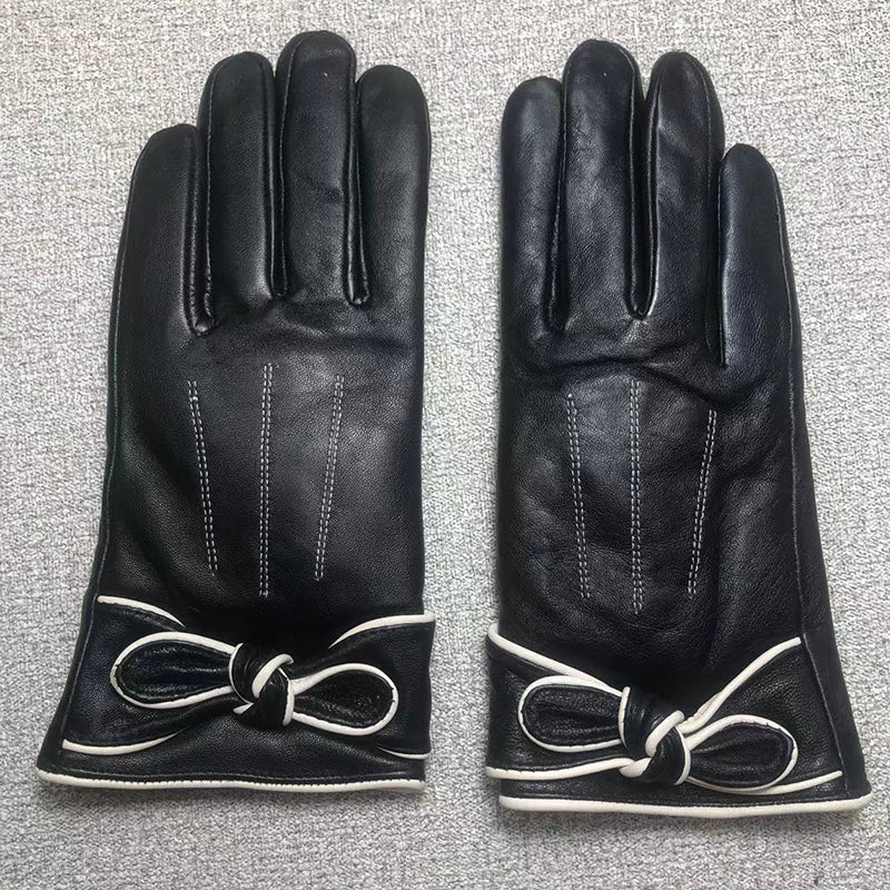 24C76S   Fashion gloves