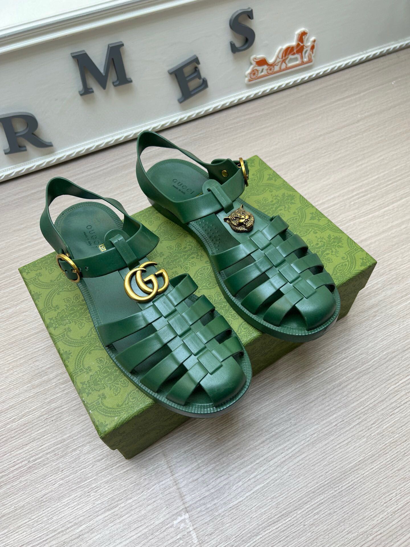 5LF225Z fashion sandals