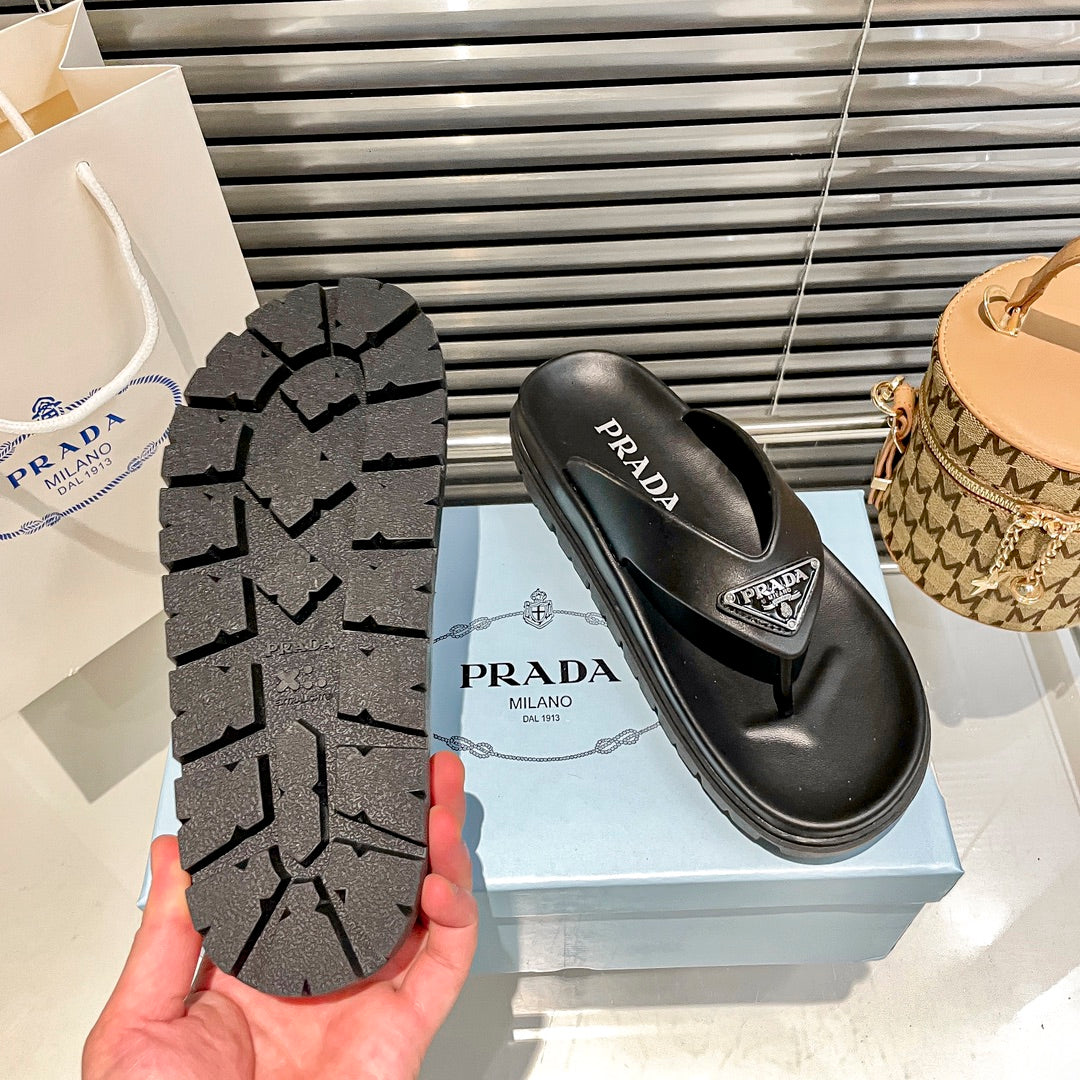 14PD181Z  fashion Slippers